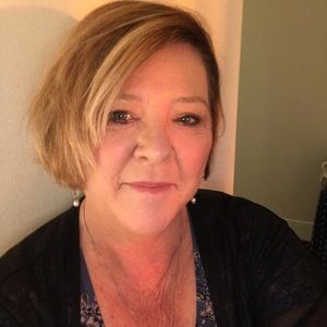 Meet your Posher, Debra